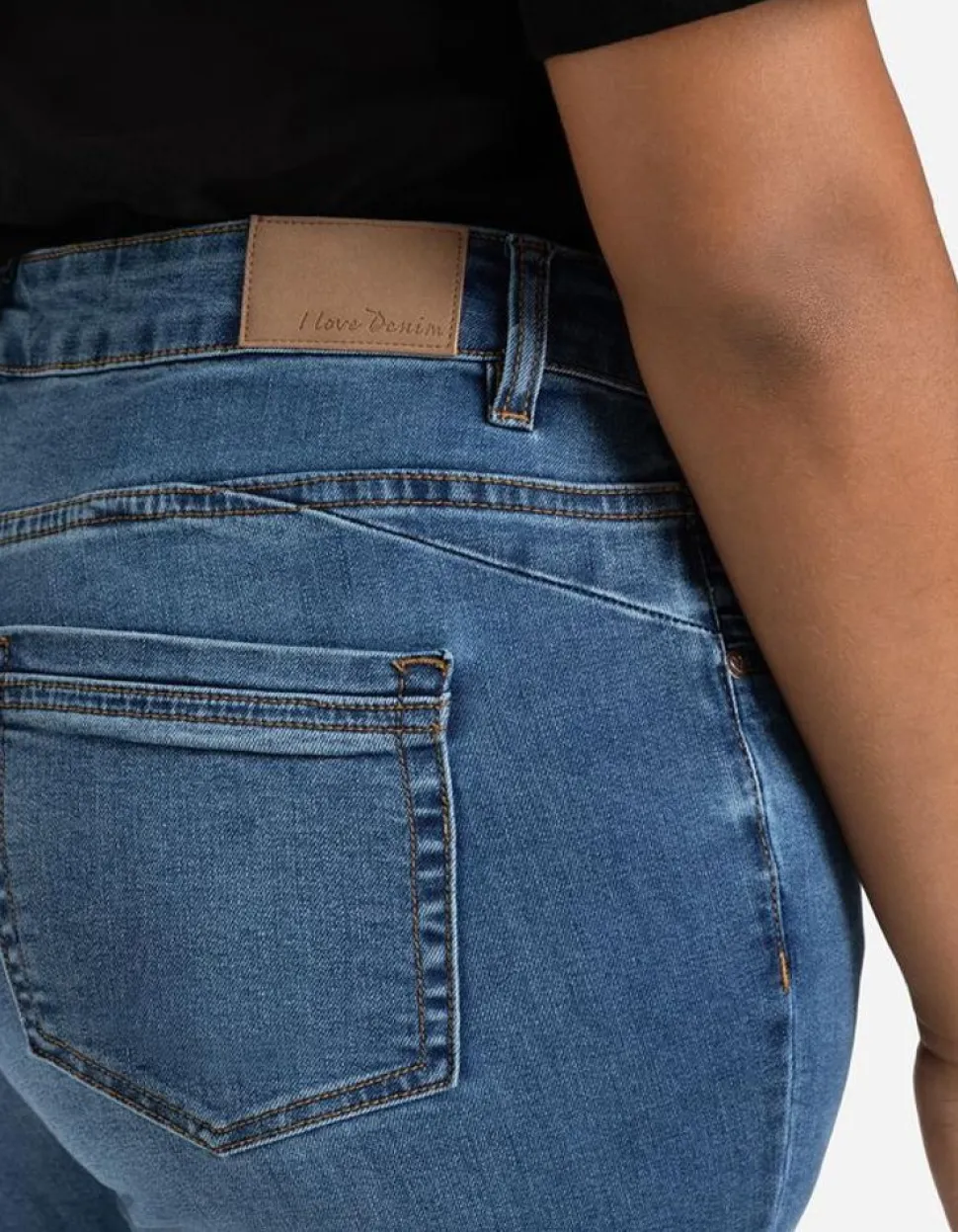 Jeans - Girlfriend Fit