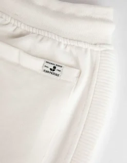 Short - Relaxed Fit
