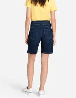 Short - Straight Fit