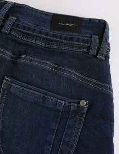 Short - Straight Fit