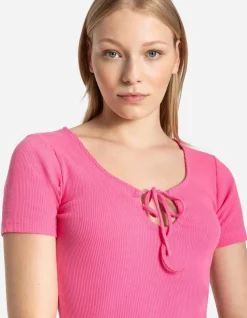 T-Shirt - Hals Met Cut-Out