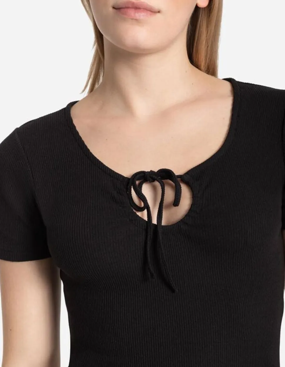 T-Shirt - Hals Met Cut-Out