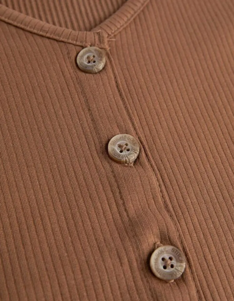 T-Shirt - Knoopsluiting