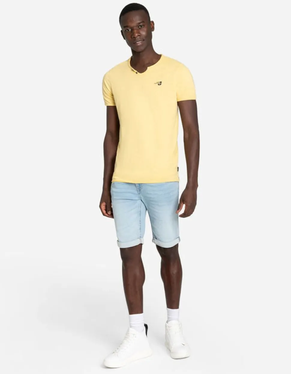 T-Shirt - Ronde Hals Met Knoopjes